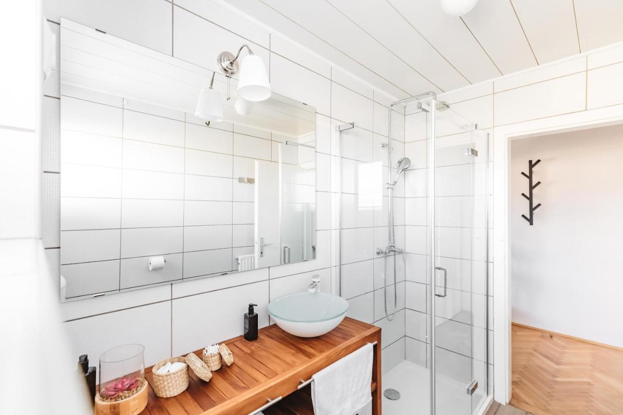 Drive Caffe Apartments Trzin Zewnętrze zdjęcie