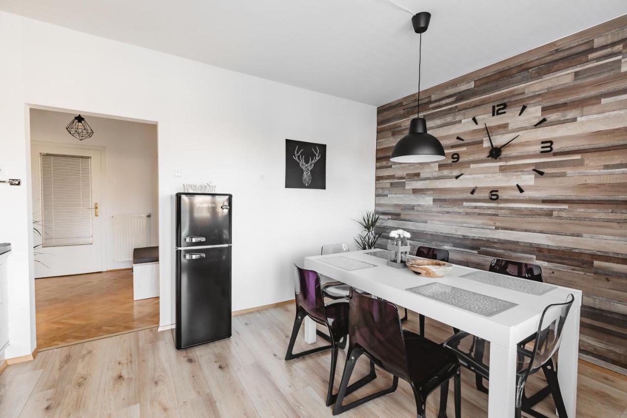 Drive Caffe Apartments Trzin Zewnętrze zdjęcie