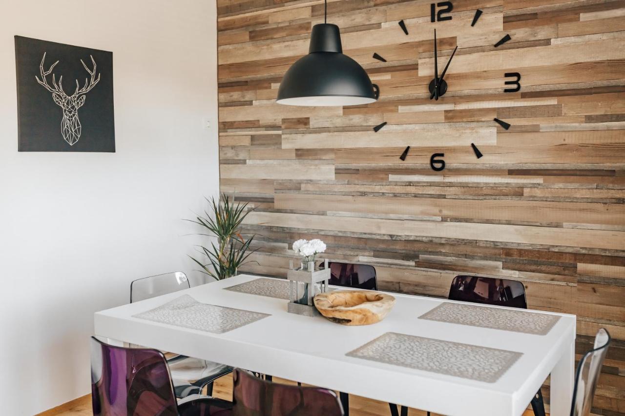 Drive Caffe Apartments Trzin Zewnętrze zdjęcie