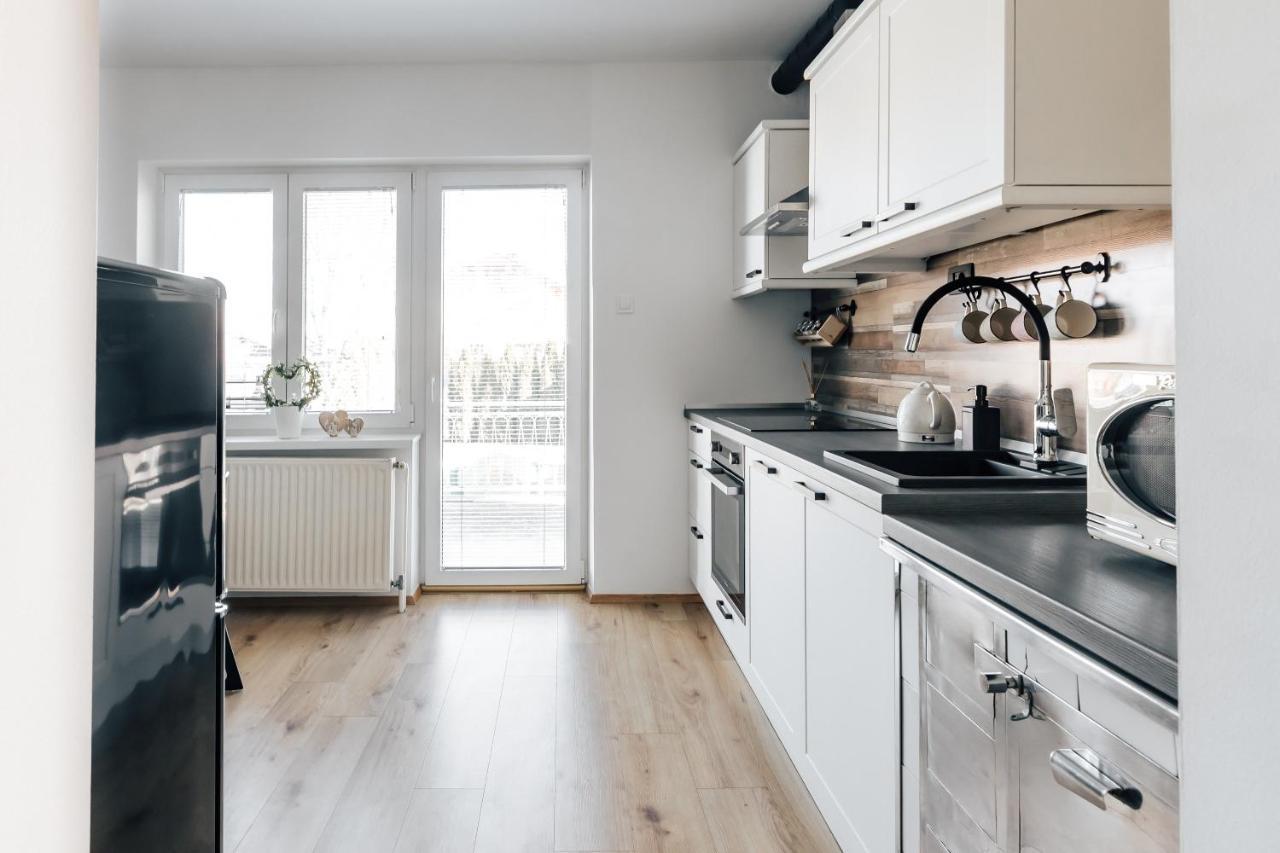 Drive Caffe Apartments Trzin Zewnętrze zdjęcie