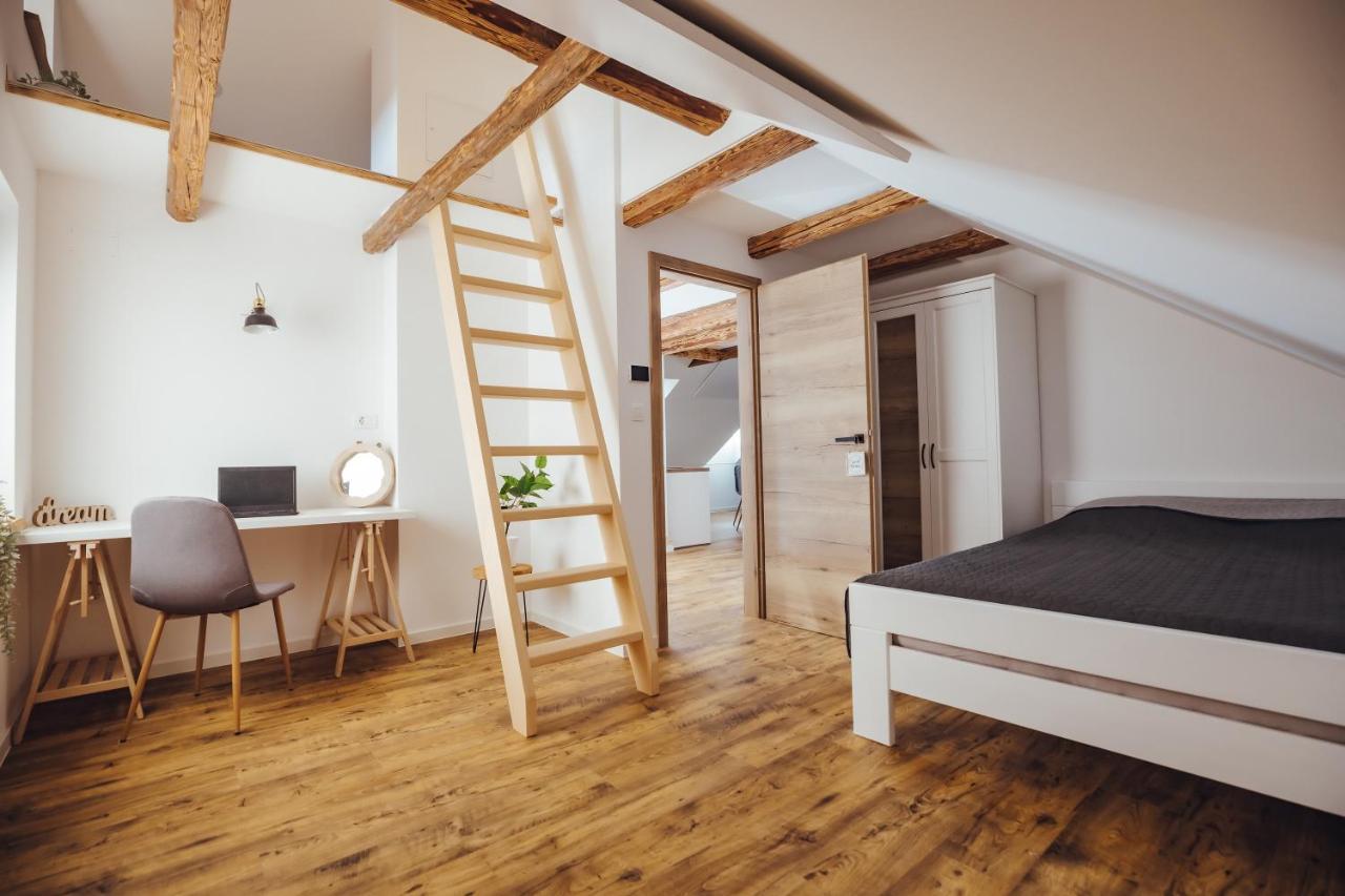 Drive Caffe Apartments Trzin Zewnętrze zdjęcie