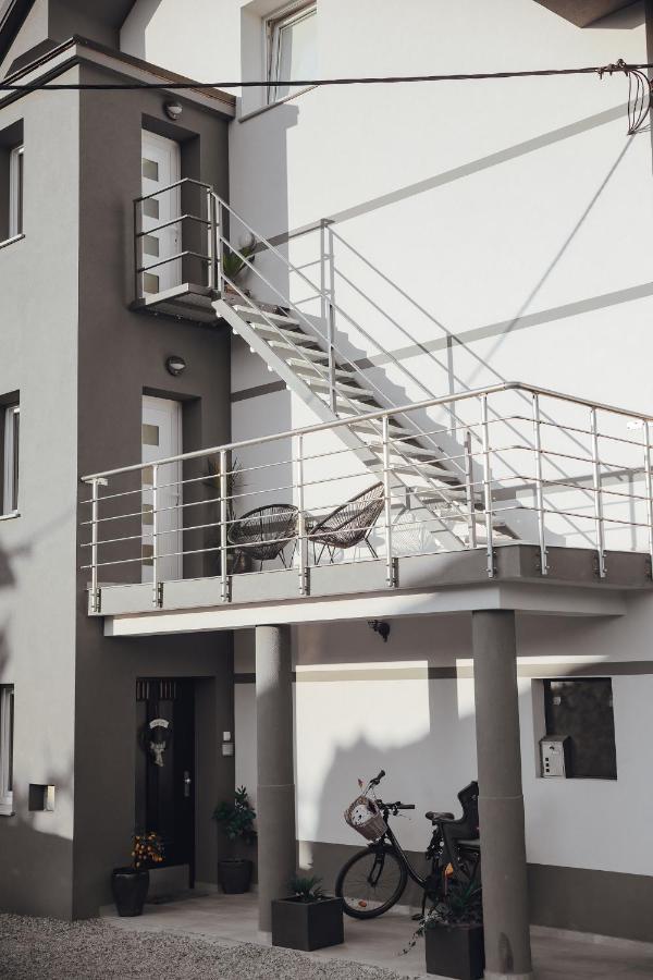 Drive Caffe Apartments Trzin Zewnętrze zdjęcie