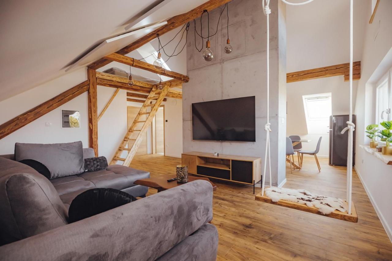 Drive Caffe Apartments Trzin Zewnętrze zdjęcie