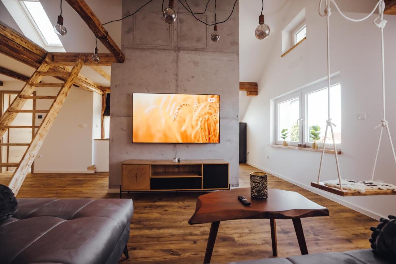 Drive Caffe Apartments Trzin Zewnętrze zdjęcie